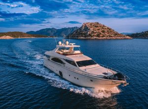 Ferretti 830 for sale yachtsgreece flybridge motor yacht