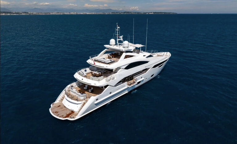 Sunseeker-131-for-sale-yachtsgreececom-tri-deck-motor-yacht-40m-cruising1