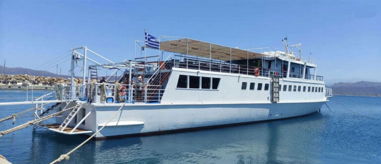 Passenger Touristic Vessel 42.60m