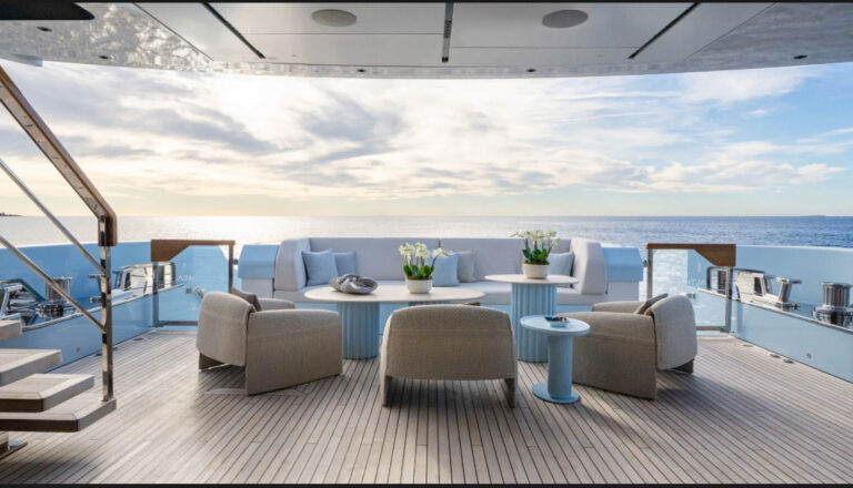 Admiral-47-Atos-for-sale-yachtsgreececom-tri-deck-super-yacht-main deck aft-lounge