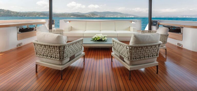 Ferretti Custom Line 140, photo 11