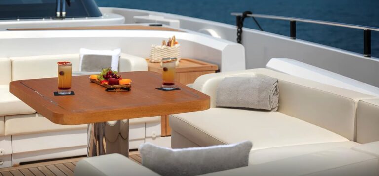 Ferretti Custom Line 140, photo 8