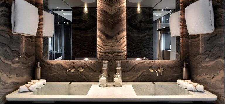 Ferretti Custom Line 140, photo 22