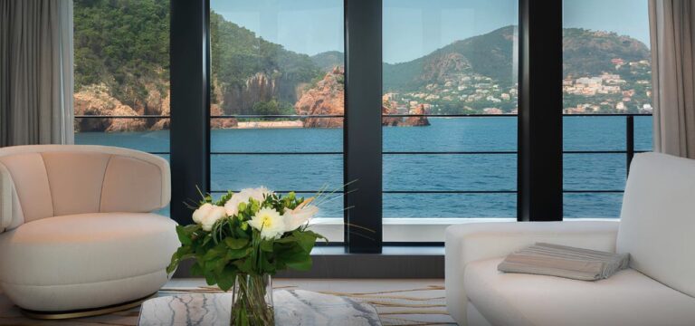 Ferretti Custom Line 140, photo 16