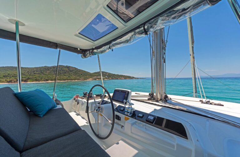 Lagoon 46, photo 20