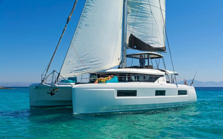 Lagoon 46, photo 1