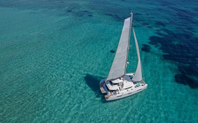 Lagoon 46, photo 4