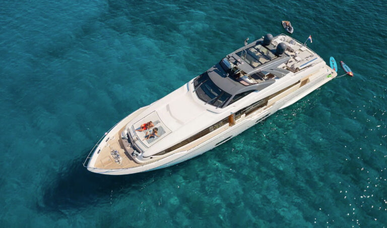 Ferretti-960-for-sale-yachtsgreececom-motor-yacht-cruising1