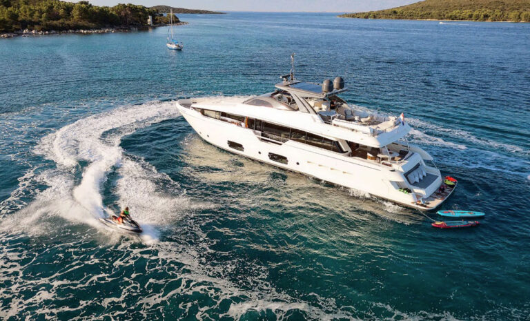 Ferretti-960-for-sale-yachtsgreececom-motor-yacht-external