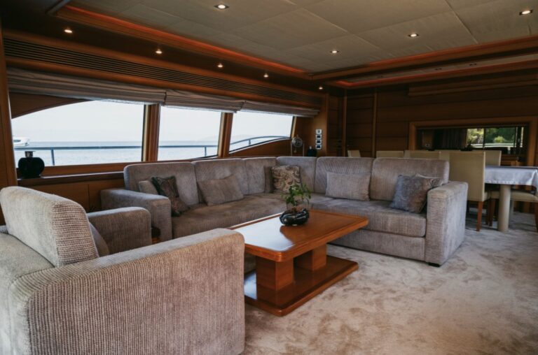 Ferretti Custom Line 97, photo 7