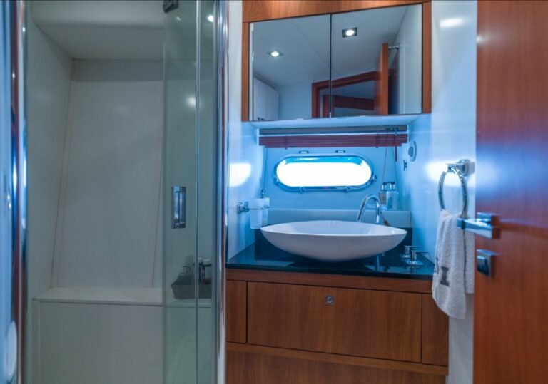 Sunseeker Predator 64, photo 33