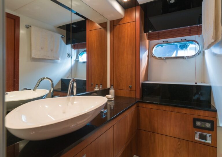 Sunseeker Predator 64, photo 30