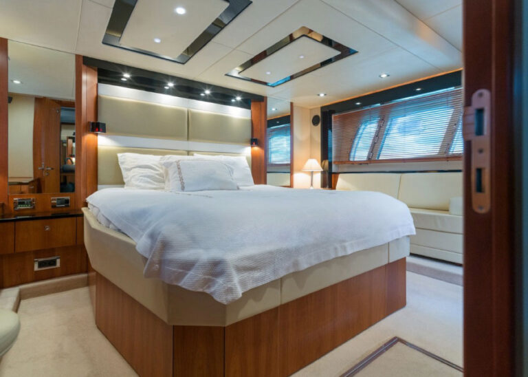 Sunseeker-Predator-64-for-sale-yachtsgreececom-motor-yacht-master-cabin2