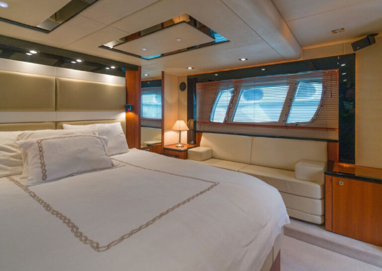 Sunseeker-Predator-64-for-sale-yachtsgreececom-motor-yacht-master-cabin4
